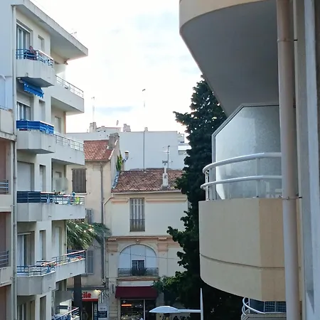 Juan-les-pins Centre Apartment *