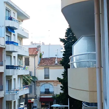 Juan-les-pins Centre Apartment *